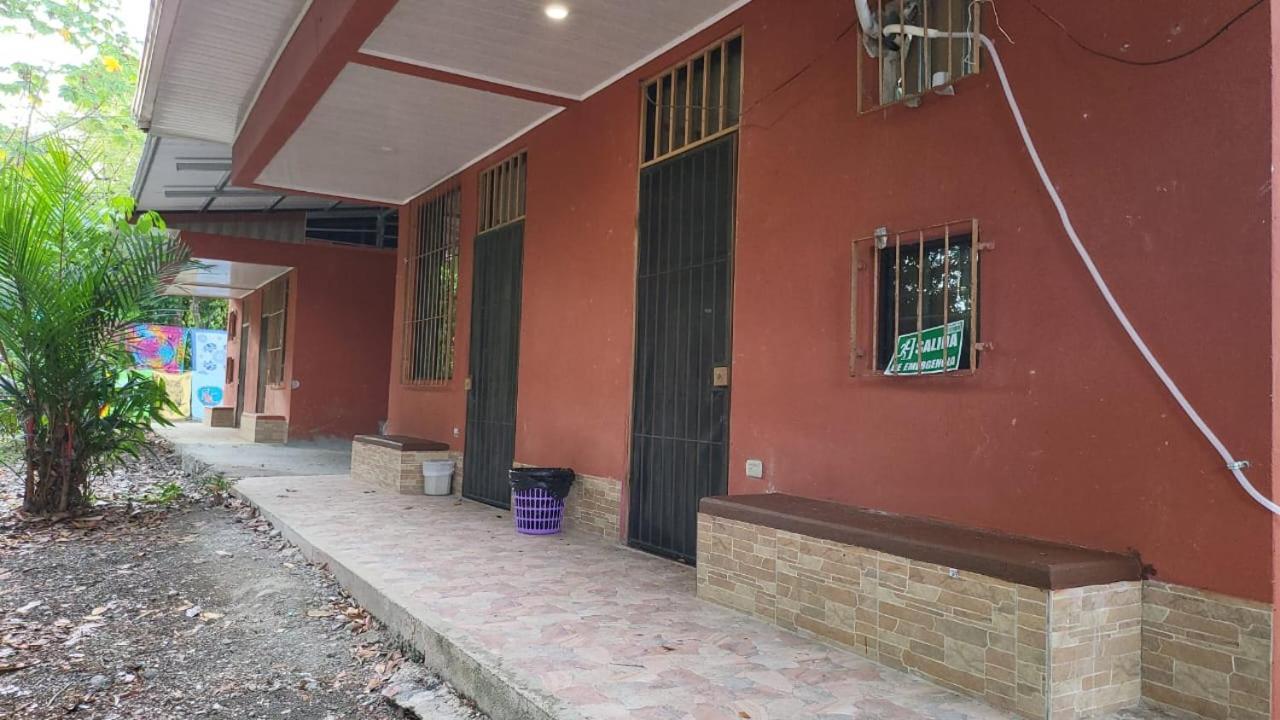 Hostel Manuel Antonio Park Jungle 외부 사진